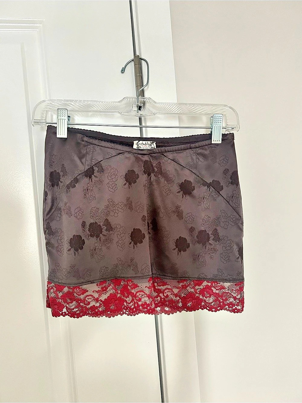 Free People purple and pink Floral Lace Mini Skirt Size XS Like New